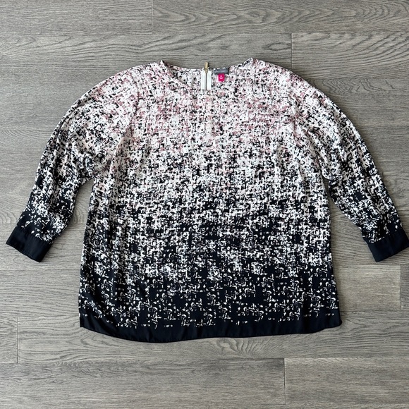 Vince Camuto Tops - 🌼VINCE CAMUTO🌼 Pink, Black, and White Patterned Blouse, Size 2X